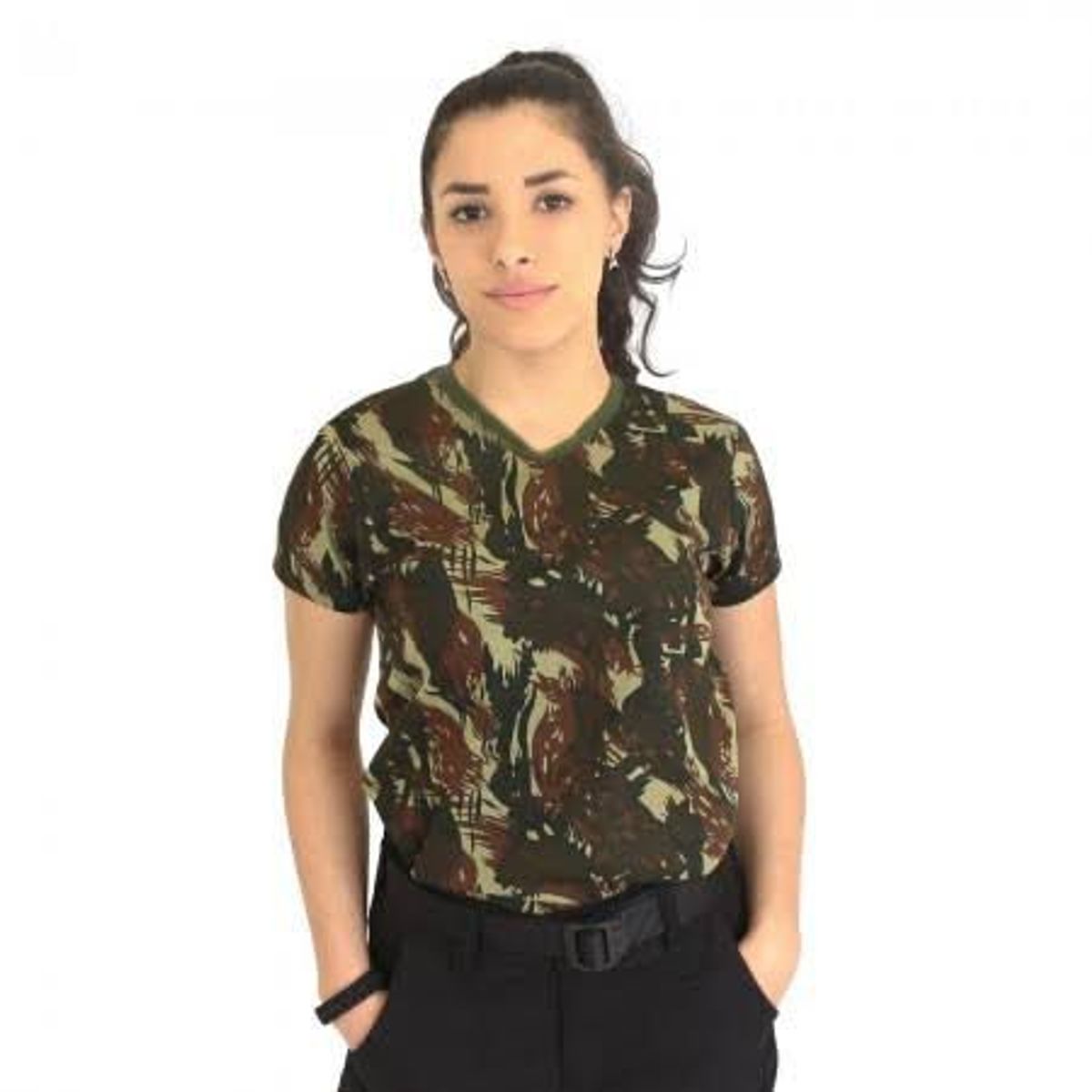 Camisa camuflada best sale feminina como usar