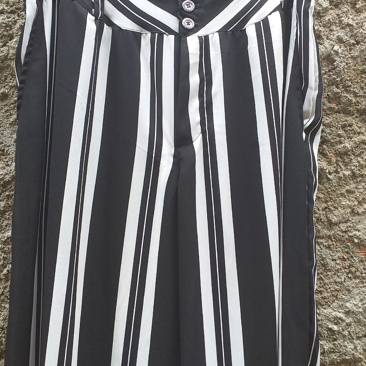 calça pantalona riscada
