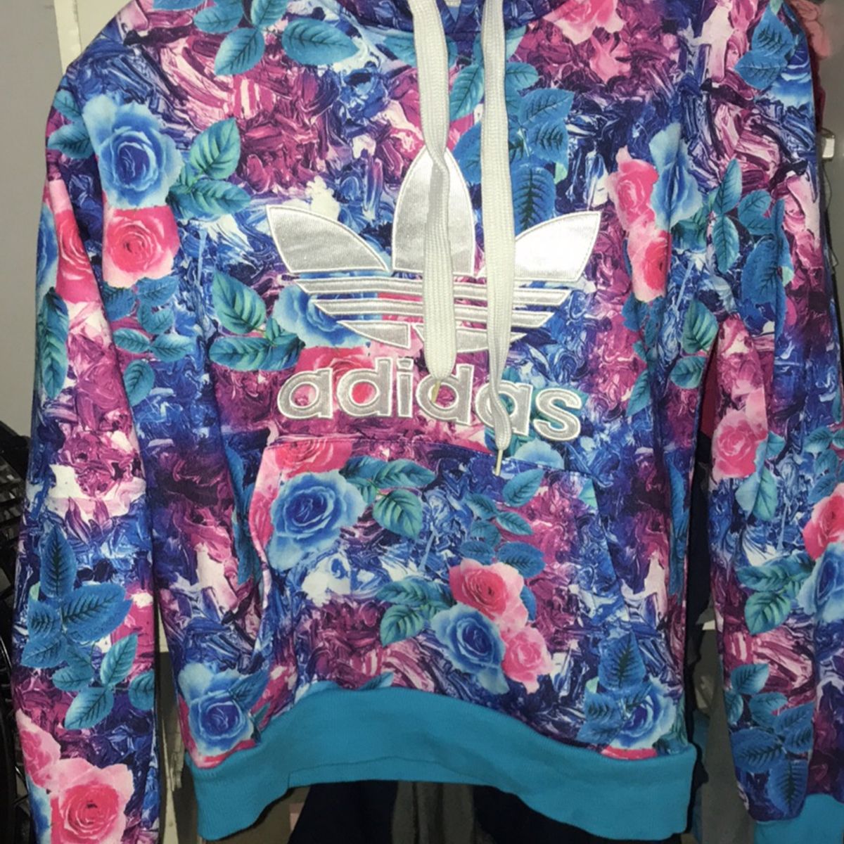 casaco da adidas florido