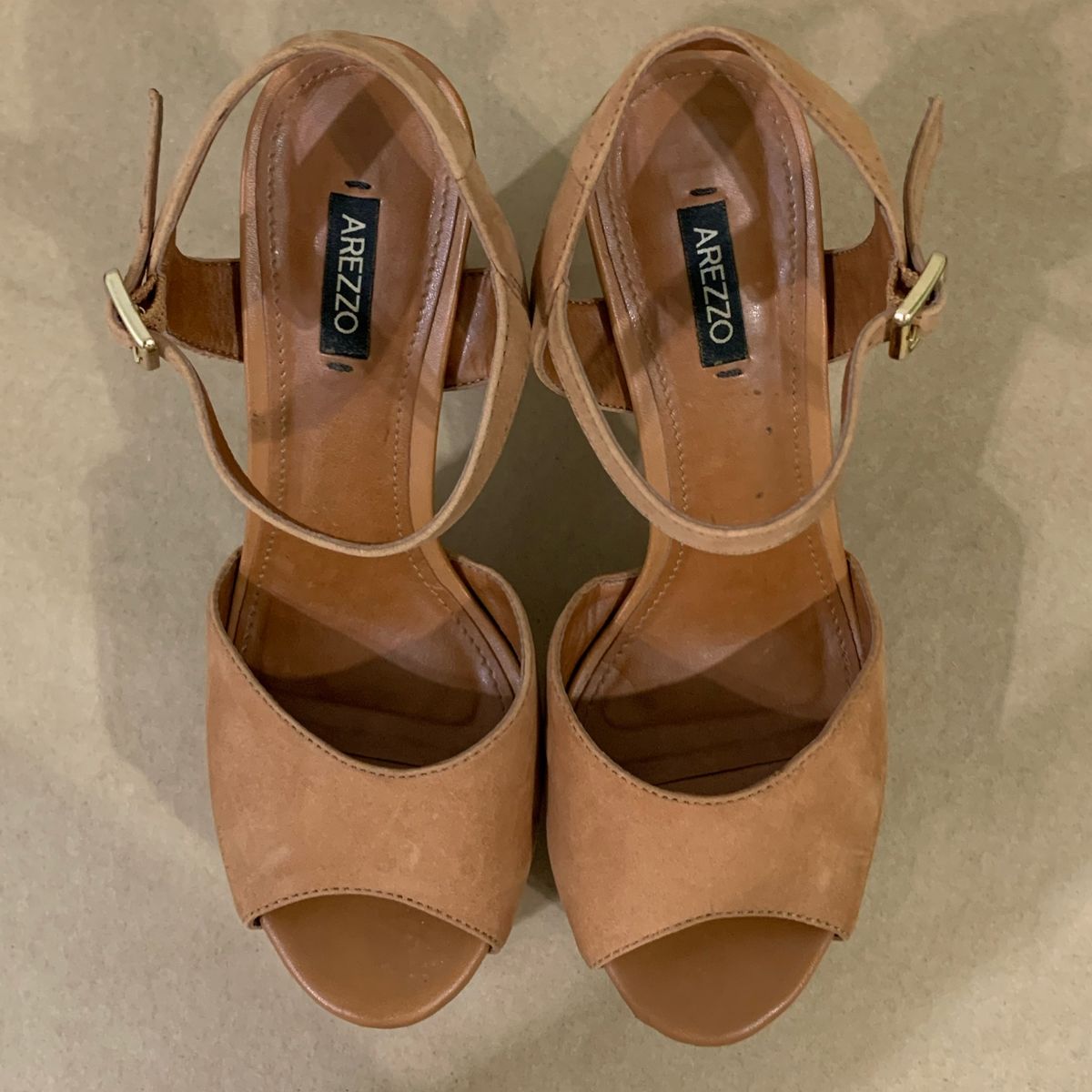 sandalia arezzo meia pata