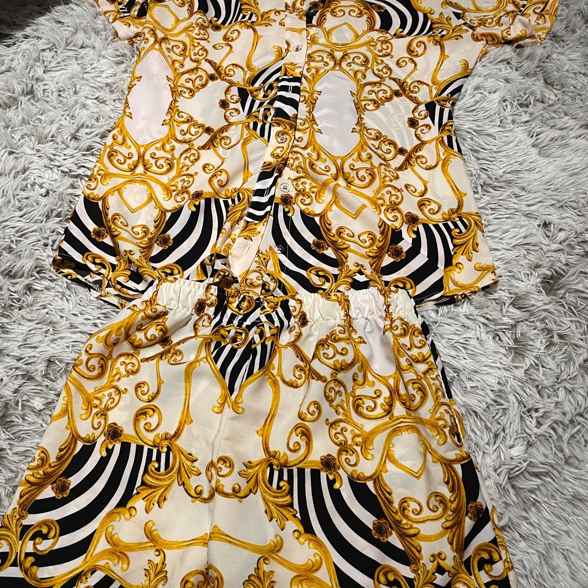 トップス gianni versace Y Conjunto Fendior Estampado a Lá Versace | Fendior Nunca Usado