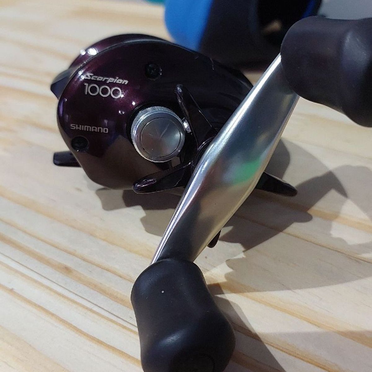 Carretilha Shimano Scorpion 1000 Japonesa Rh 431 Cor Vinho