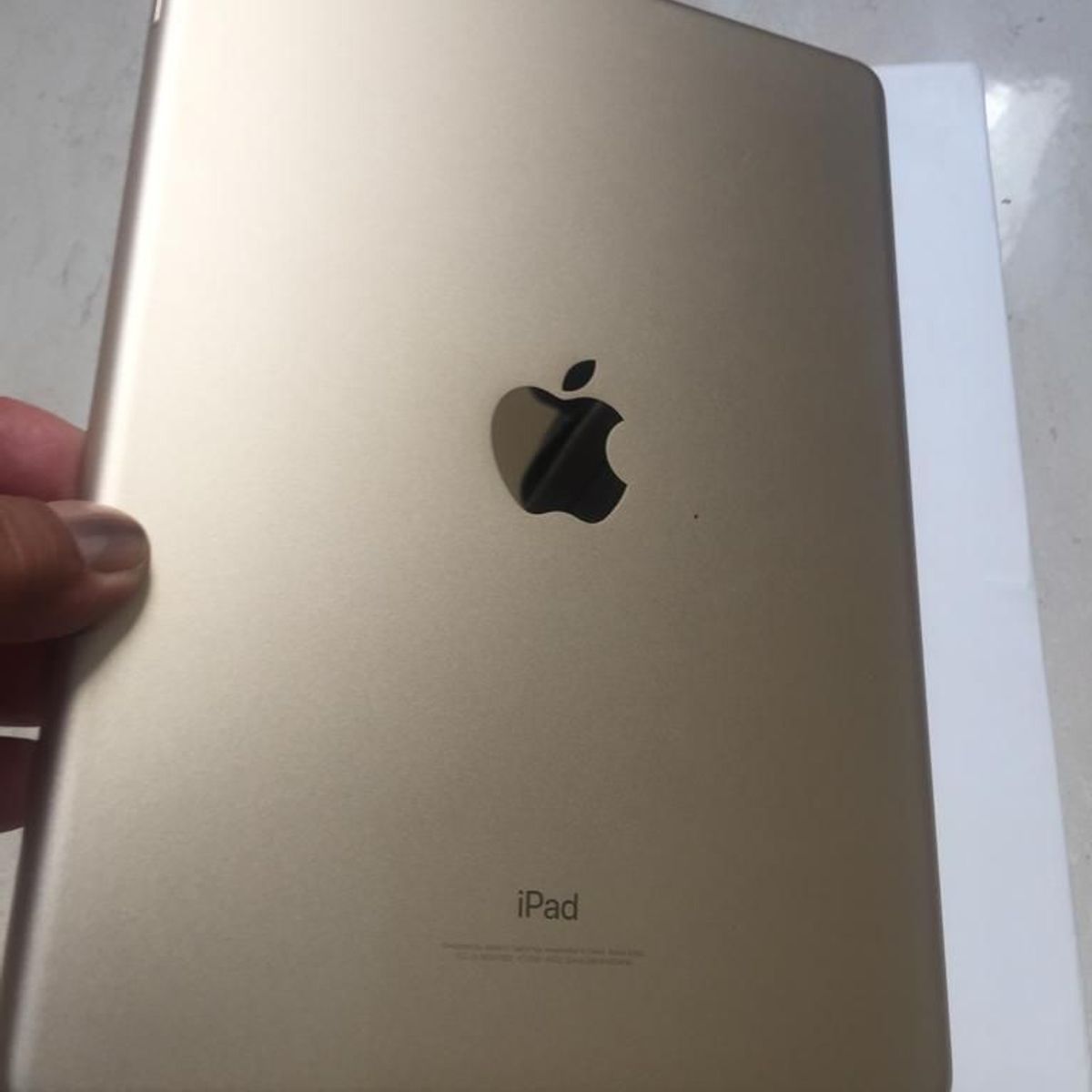 week Golden iPad n*n様 本体 offerホワイト