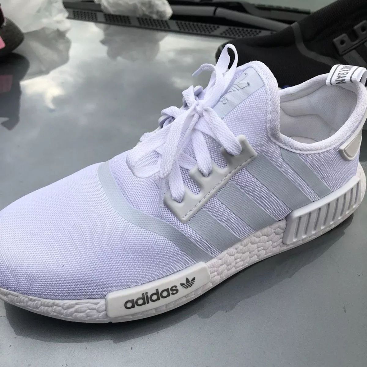 sapato da adidas branco