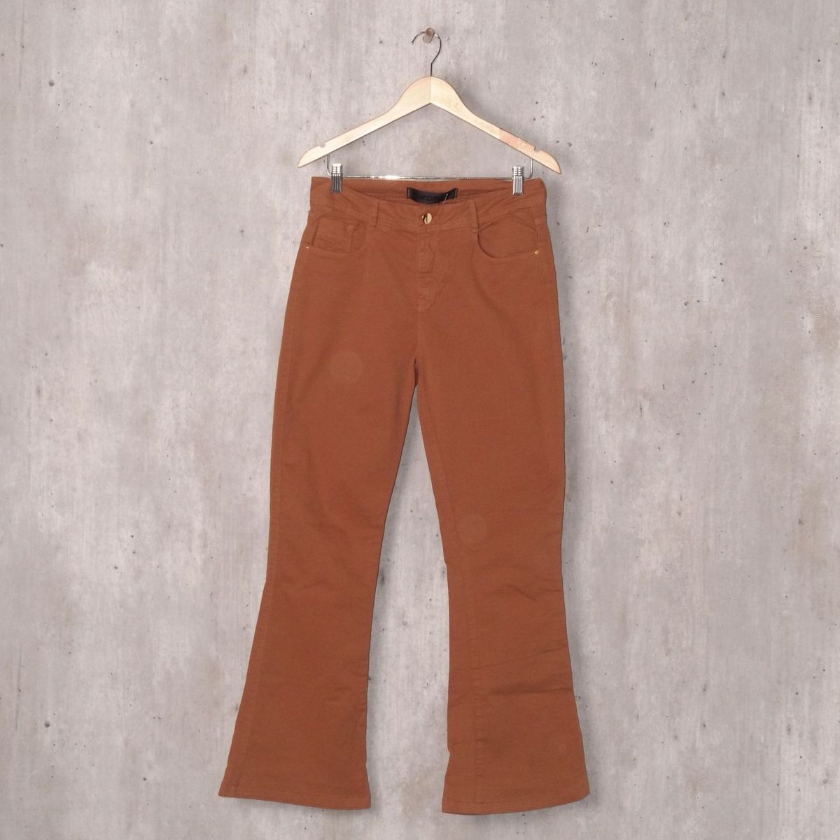 calça flare marrom jeans