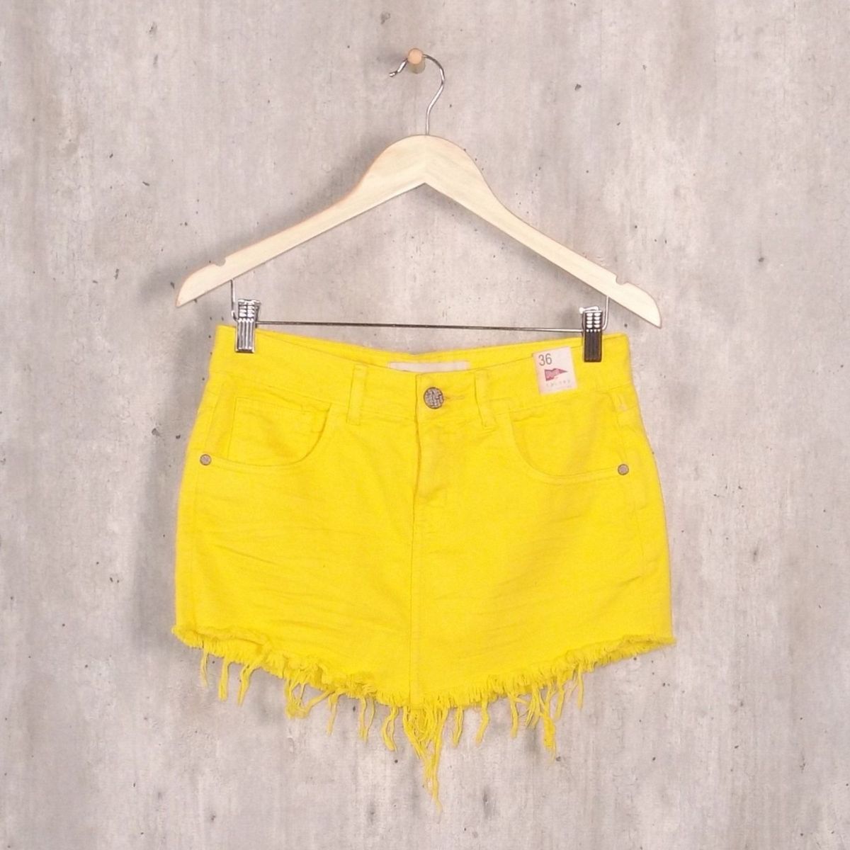 saia amarela jeans