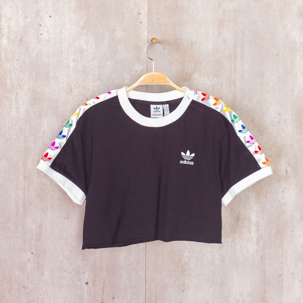 conjunto adidas feminino cropped