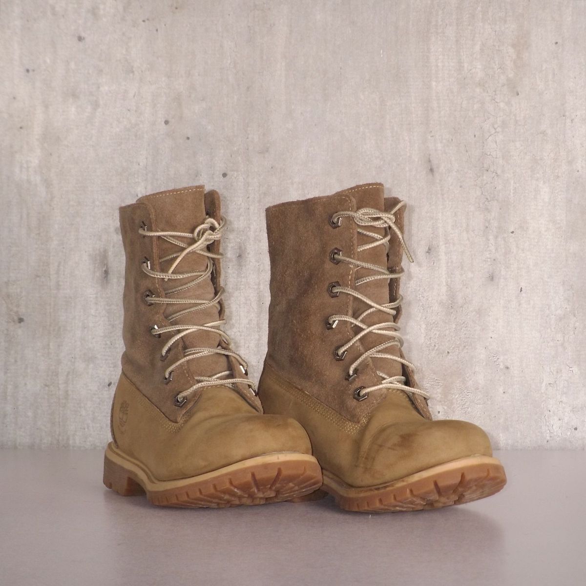 bota cano curto timberland feminina