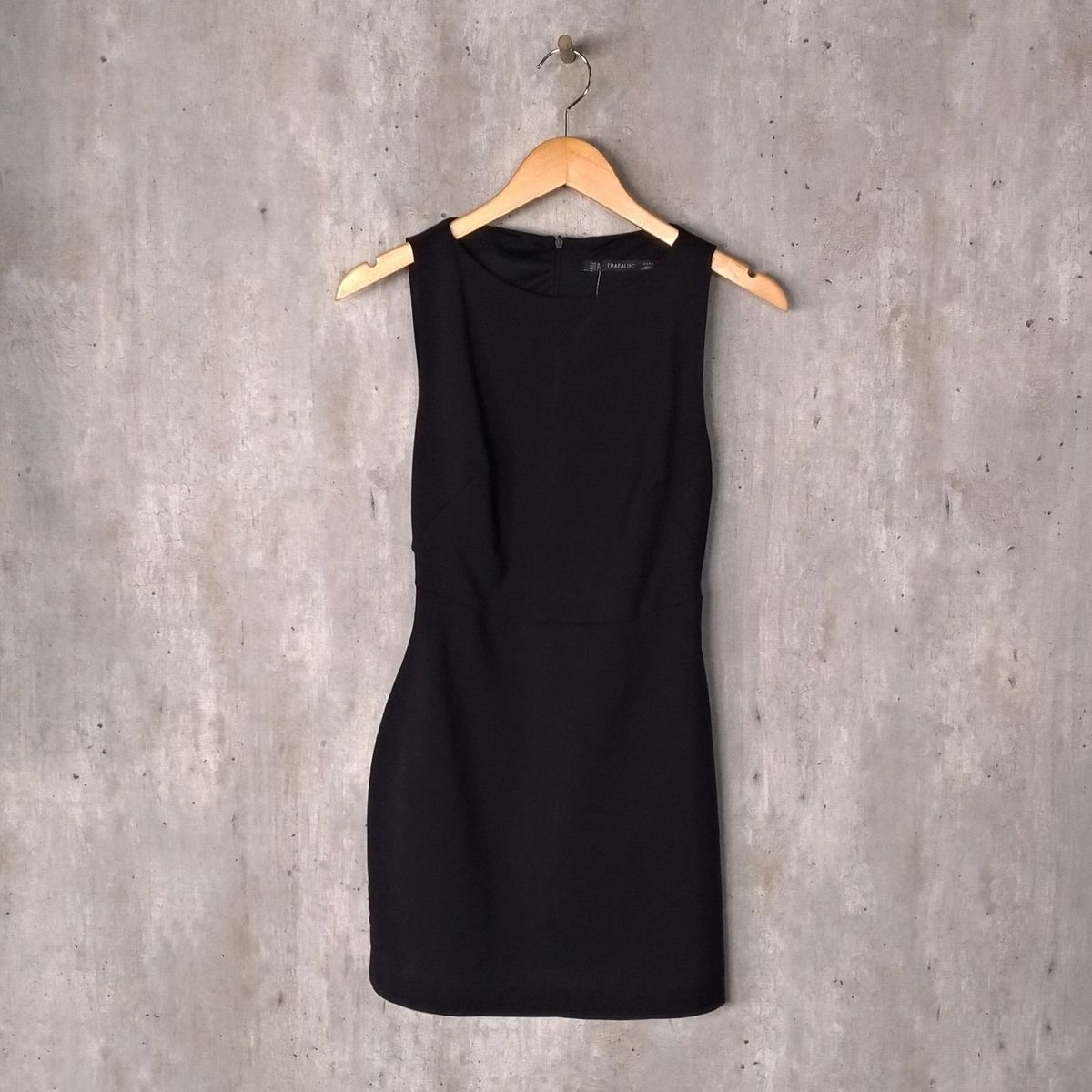 zara vestido preto curto