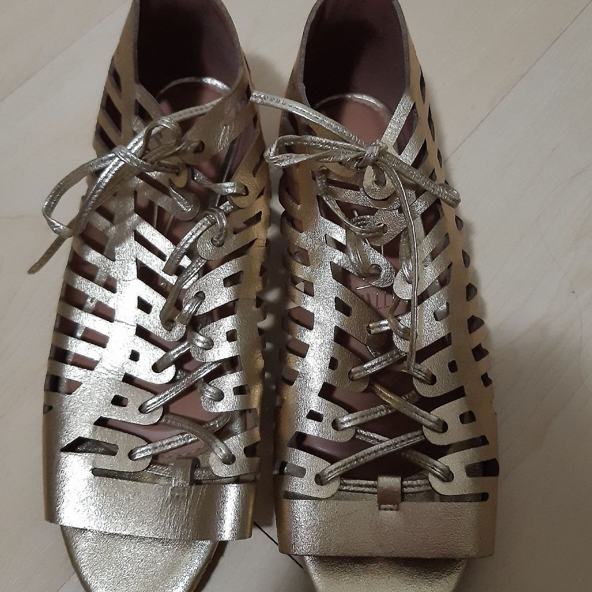 tenis tigrado vizzano