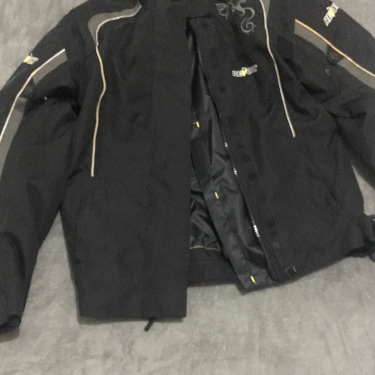 jaqueta revolt masculina