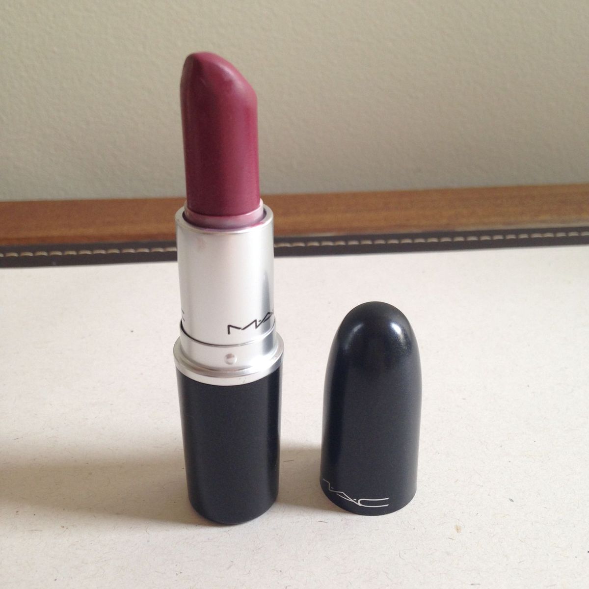 Batom Mac Captive Maquiagem Feminina Mac Usado Enjoei