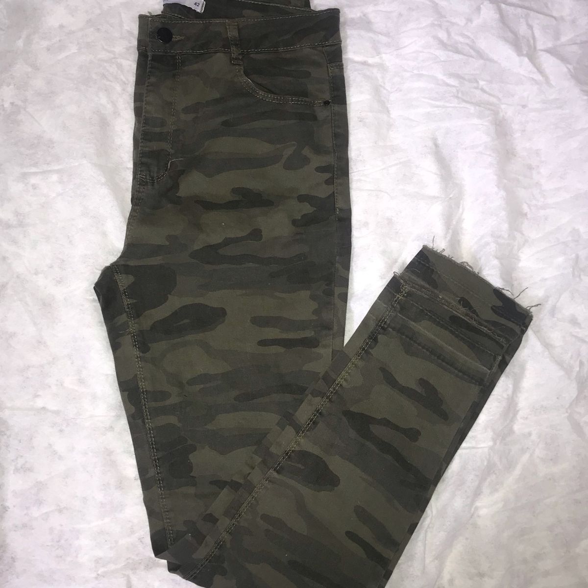 calça jogger camuflada feminina renner