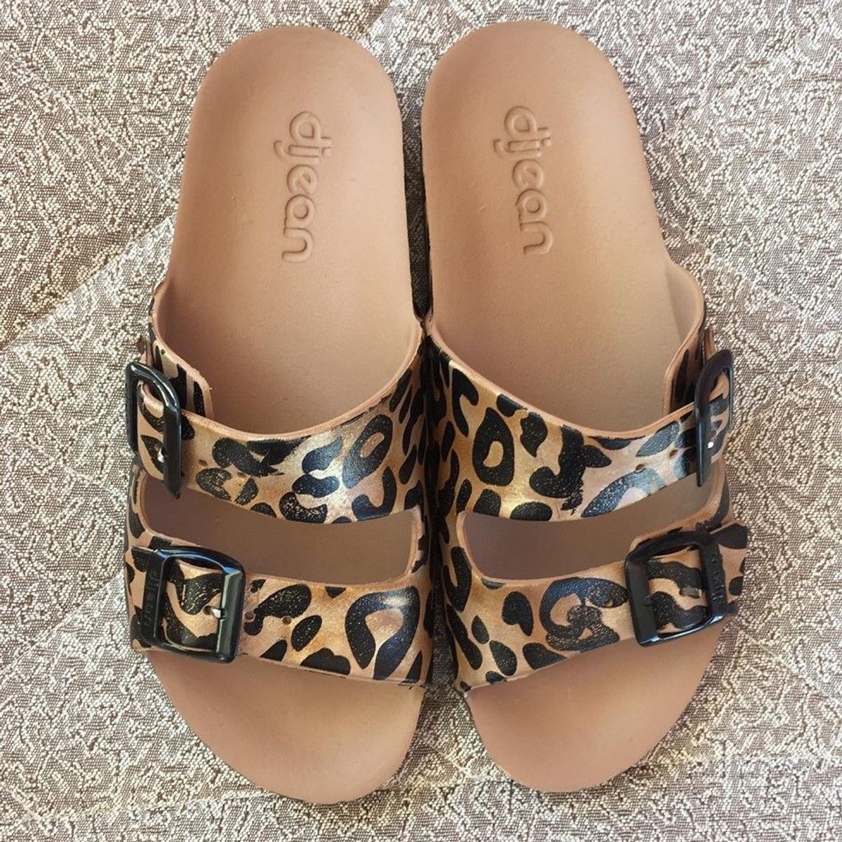 rasteira animal print dijean