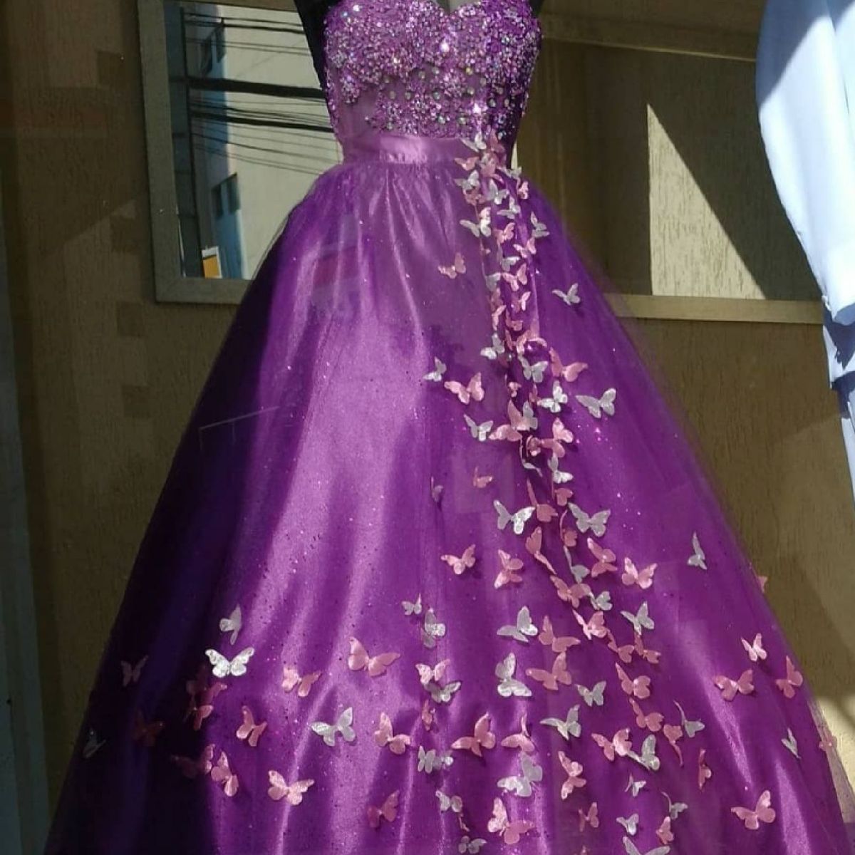 Vestidos de clearance debutante roxo