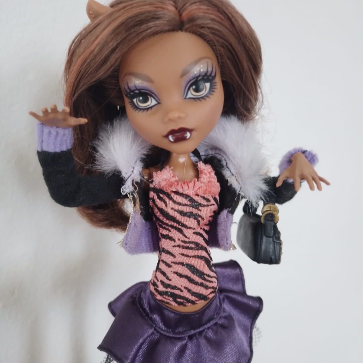 MAQUIAGEM BONECA MONSTER HIGH - CLAWDEEN WOLF - MAQUIAGEM