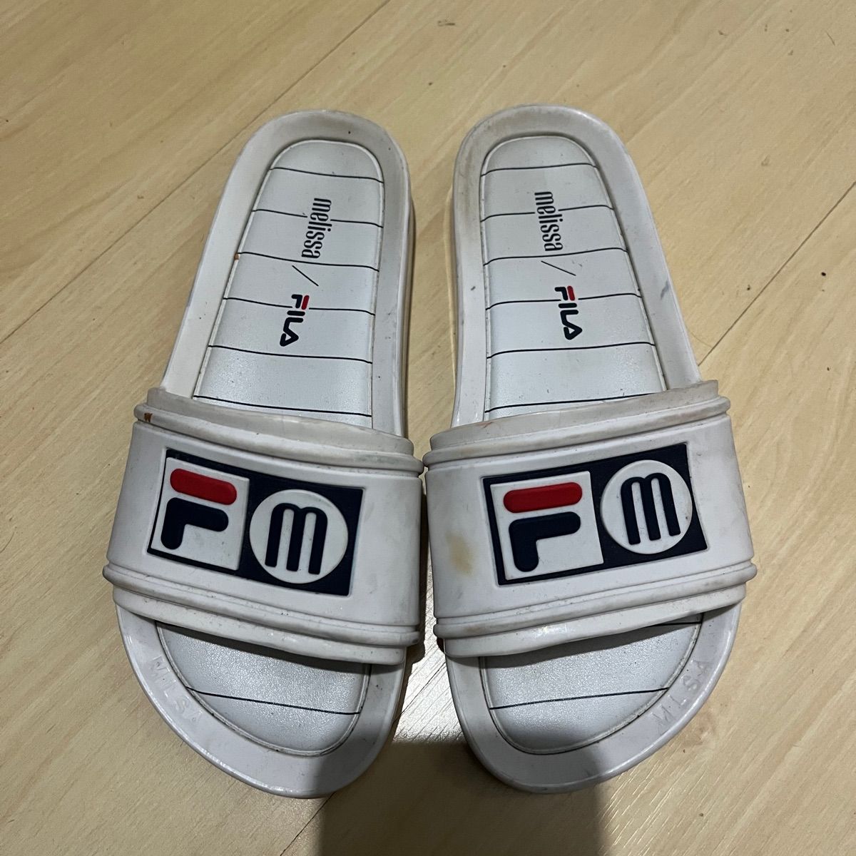 Chinelo melissa com hot sale fila