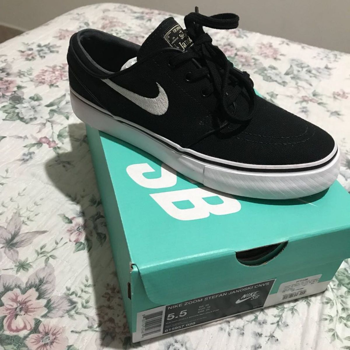 tenis stefan janoski preto e branco