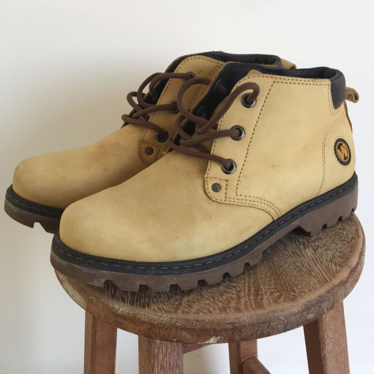 bota amarela masculina west coast