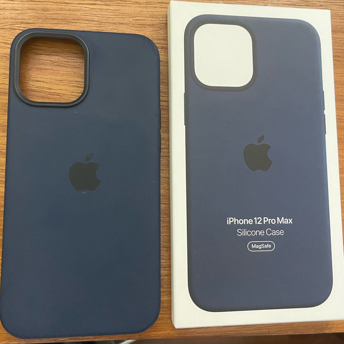 Capa de silicone com MagSafe para iPhone 13 Pro Max – Azul-abissal - Apple  (BR)