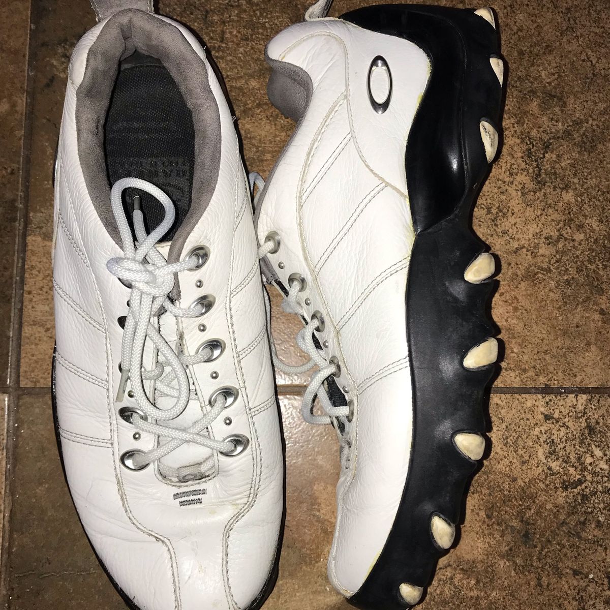 tenis oakley airstrip 1