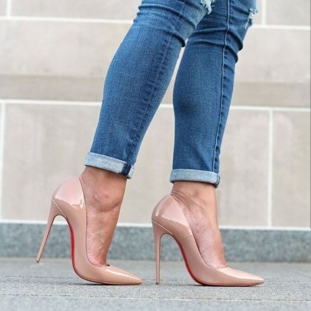 sapatos sola vermelha louboutin preço