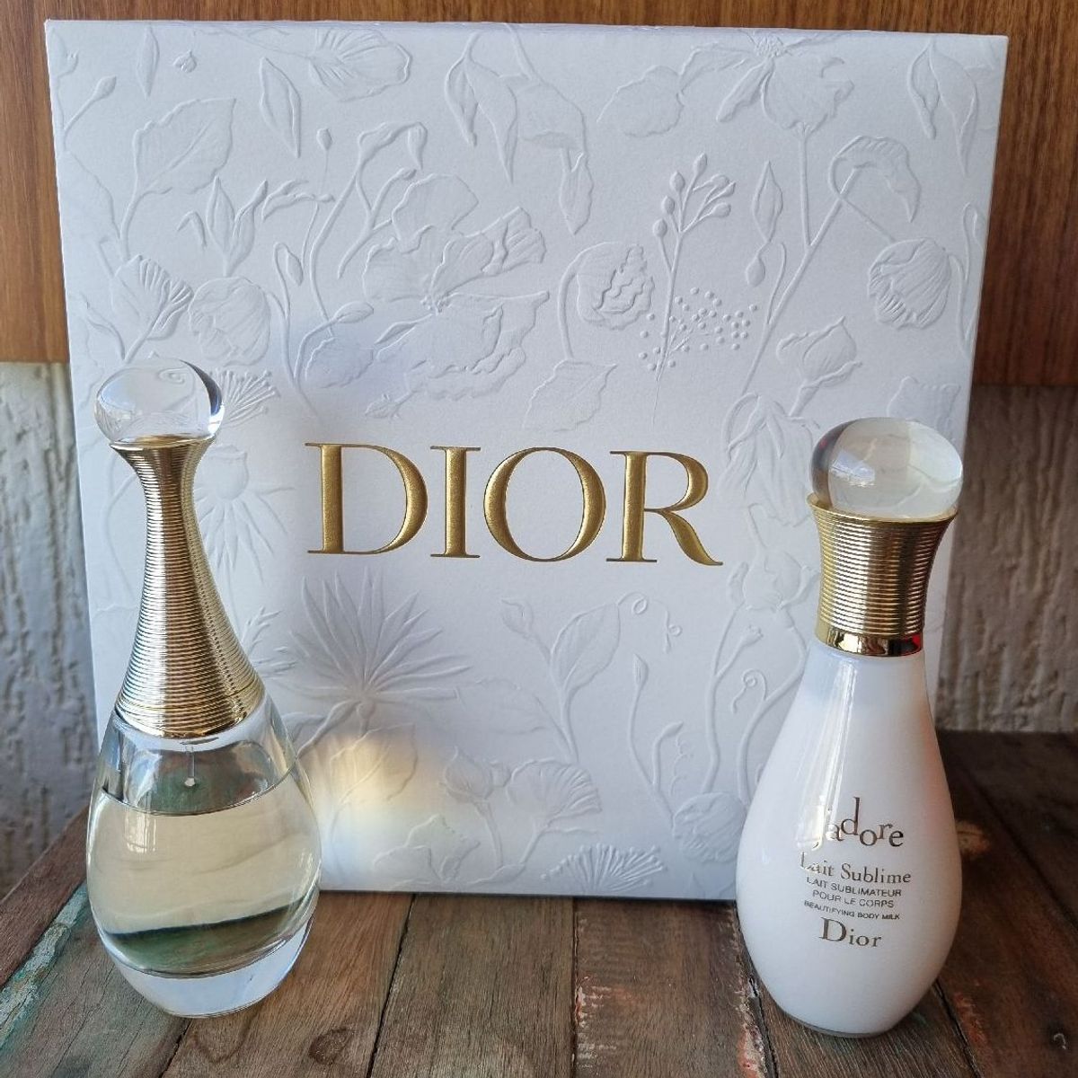Dior J'adore & Lait Sublime 50ml セット Kit J'Adore Dior Eau de Parfum 50ml + Lait Sublime 75ml | Dior