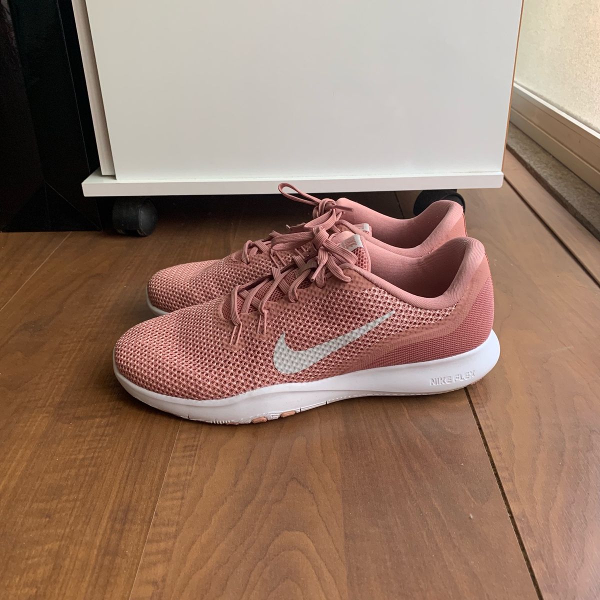 nike training feminino rosa