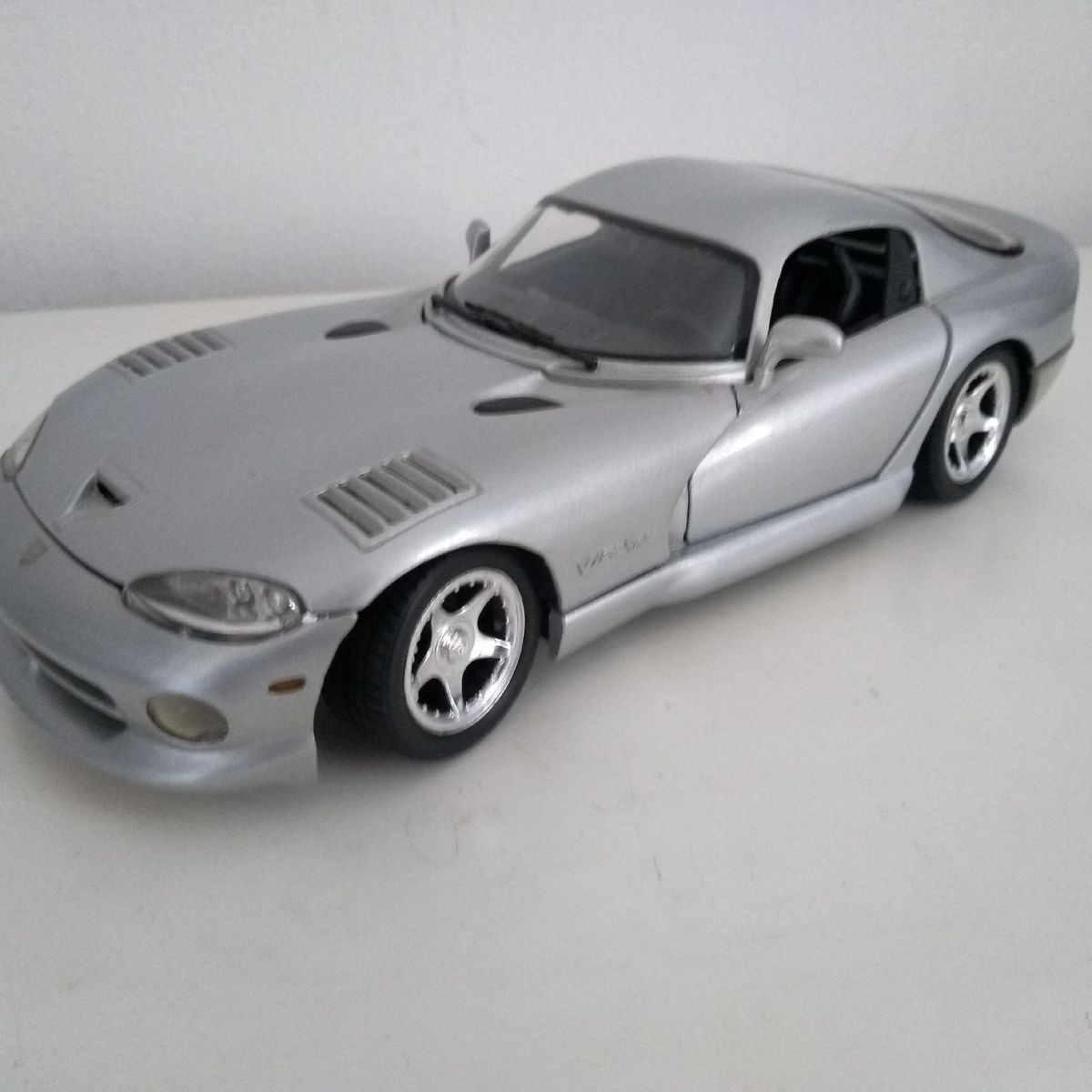 ミニカー Maisto DODGE VIPER 1/18 Miniatura Dodge Viper 1/18 | Maisto Usado 102169218 | enjoei