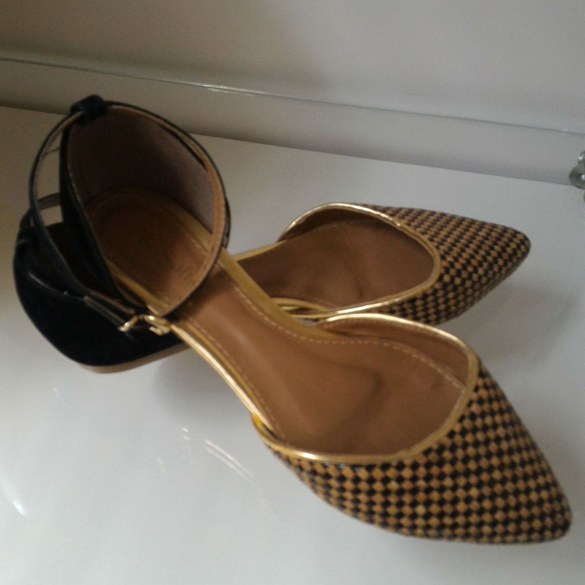 sapatilha de amarrar no tornozelo