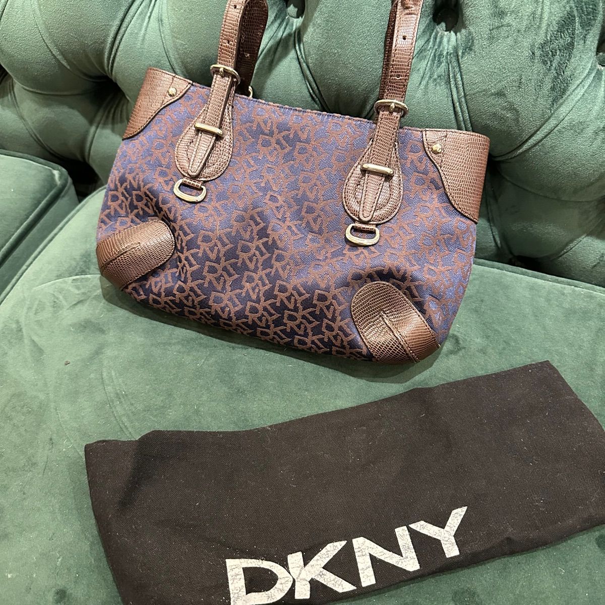 Bolsa Original Dkny em Jacquard Comogramado e Couro, Bolsa de Ombro  Feminina Dkny Usado 87495136