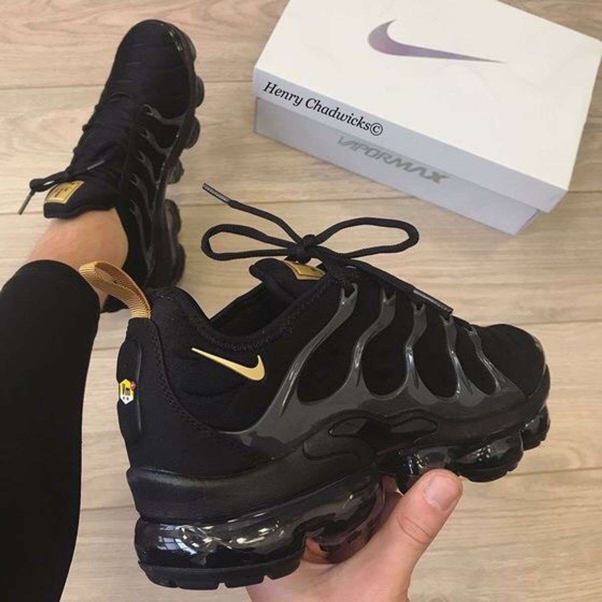 vapormax preto com verde