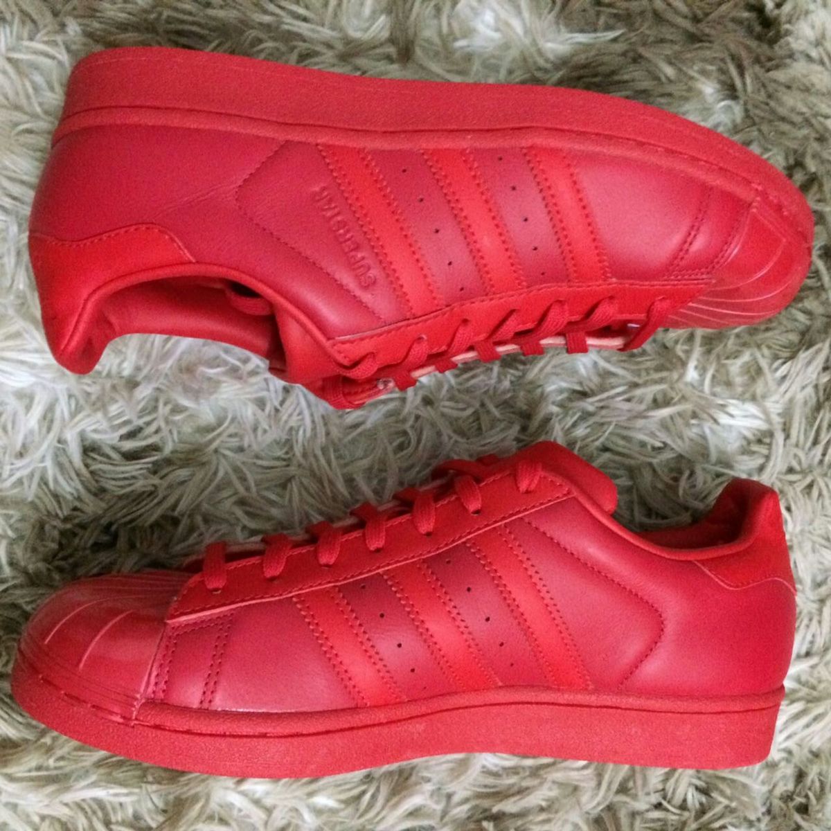tenis adidas superstar vermelho e branco
