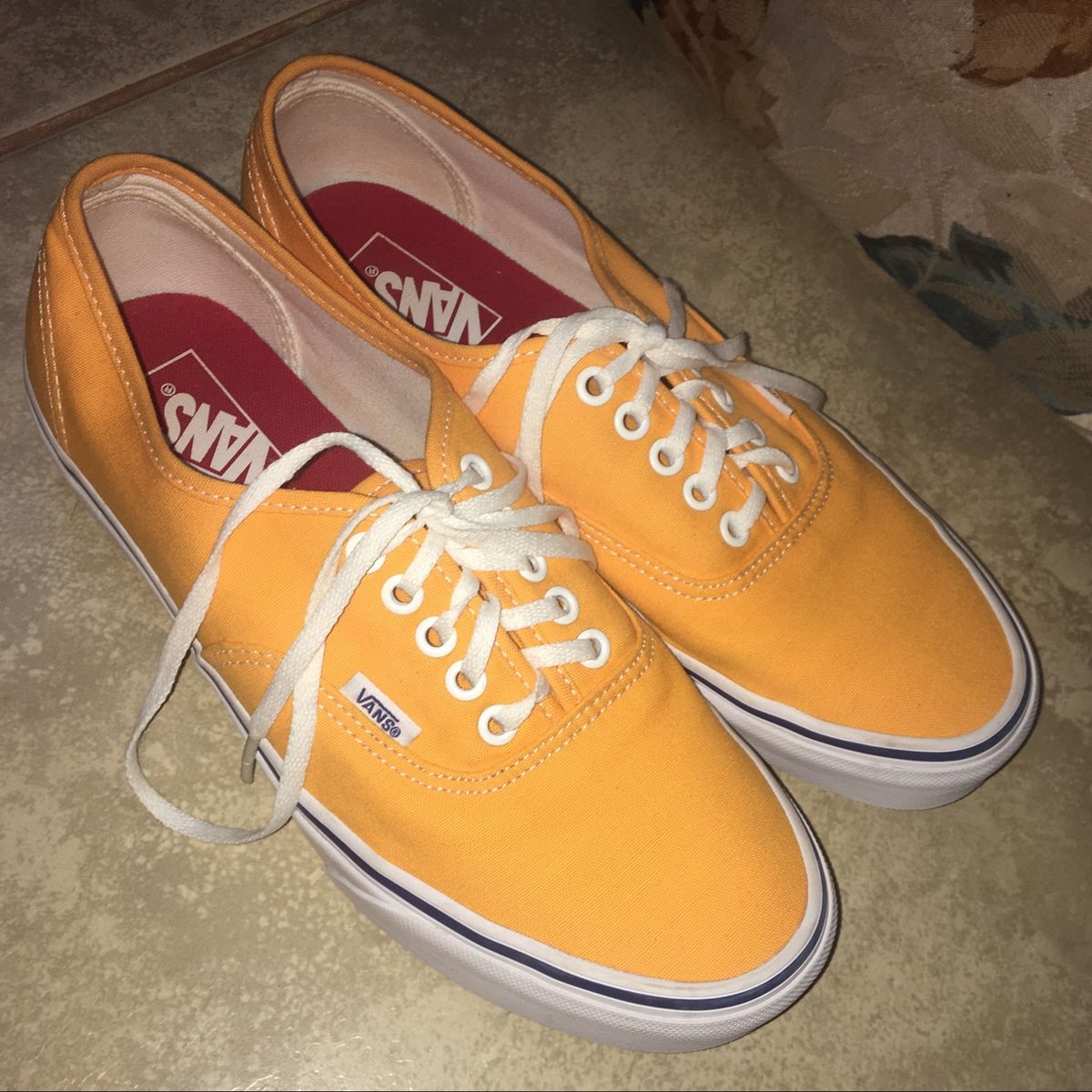 vans mostarda feminino