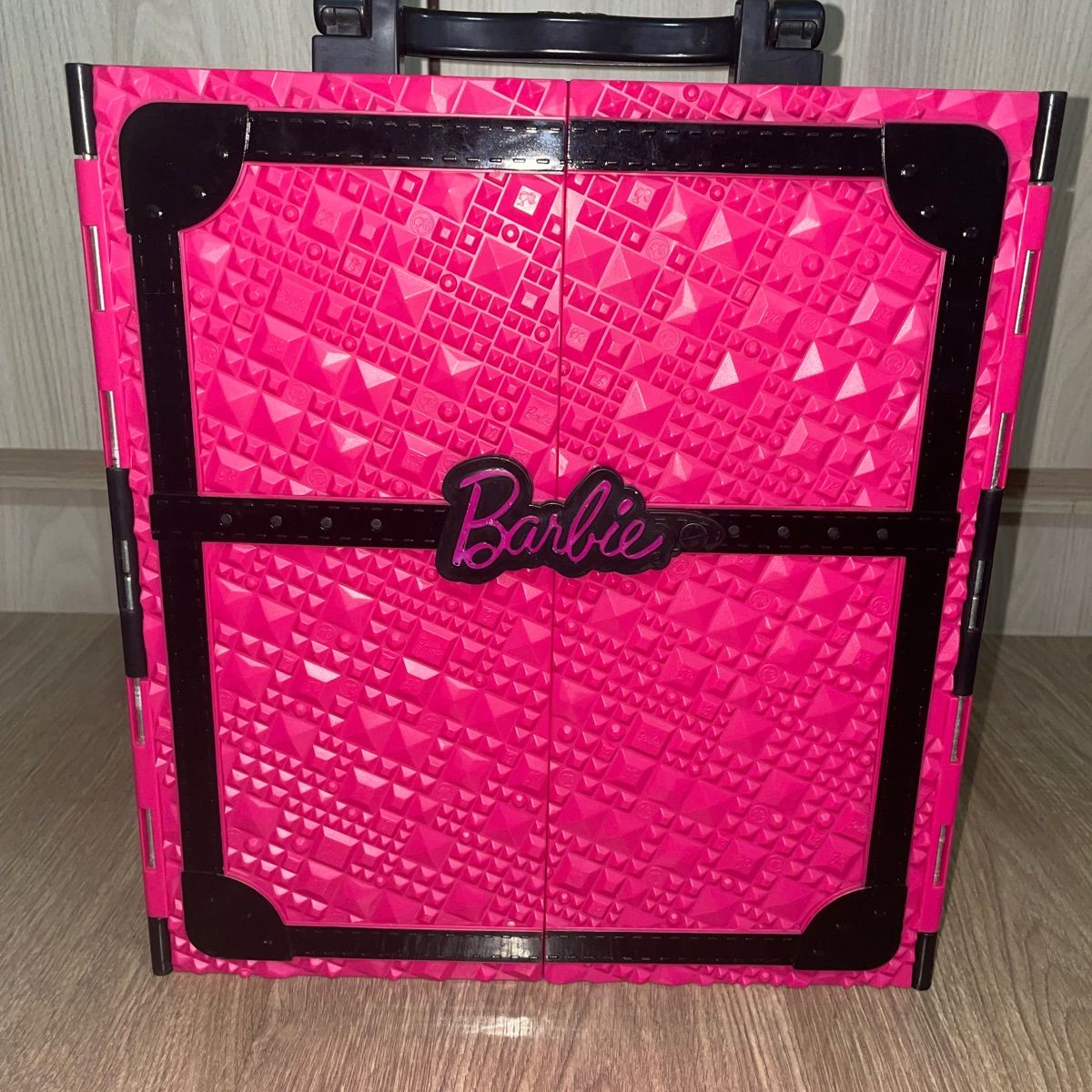 Guarda Roupa da Barbie Original, Completo, com Muitos Itens Extra, Ótimo  Estado!!!!!!!, Brinquedo Barbie Usado 91267545