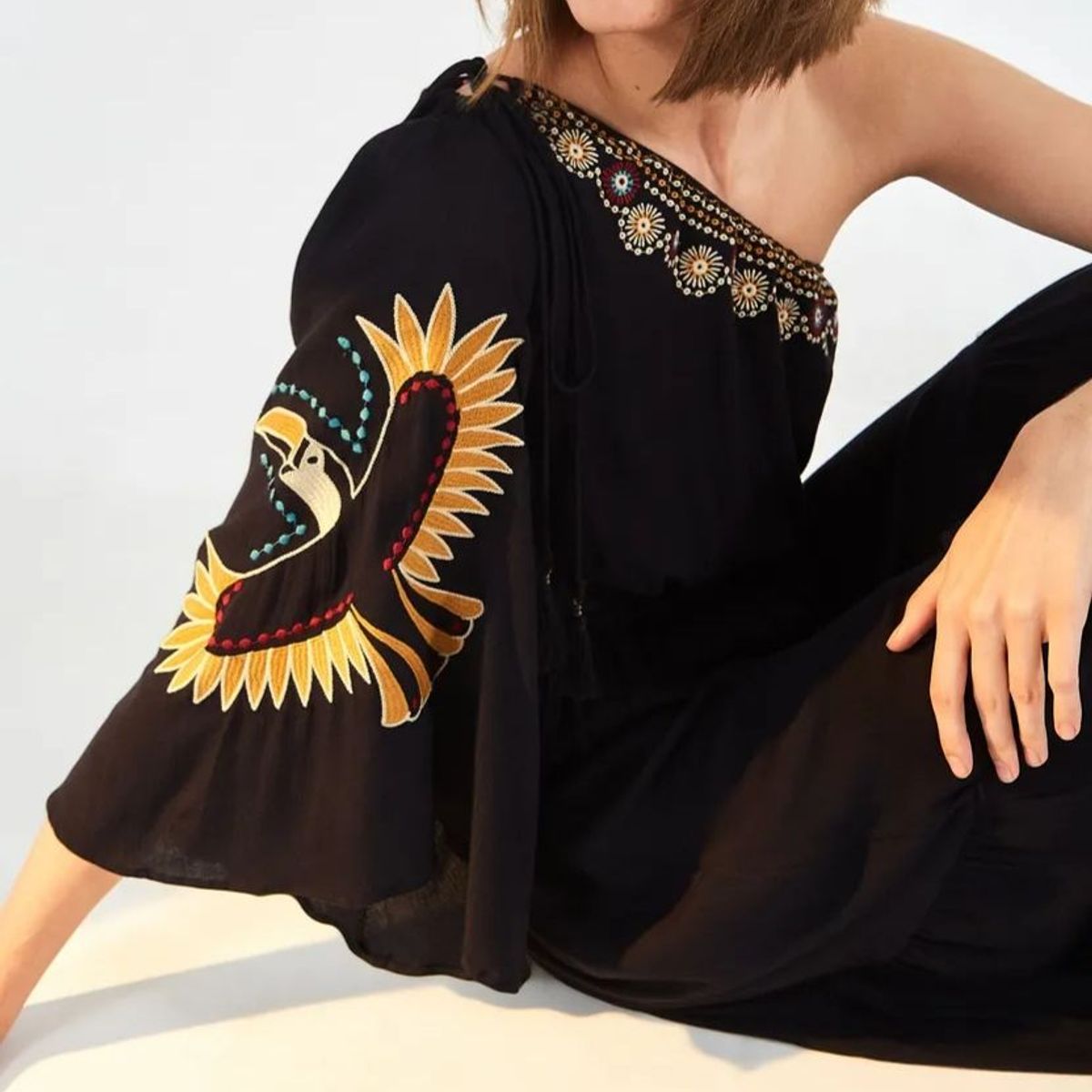 vestido tucano ombro a ombro