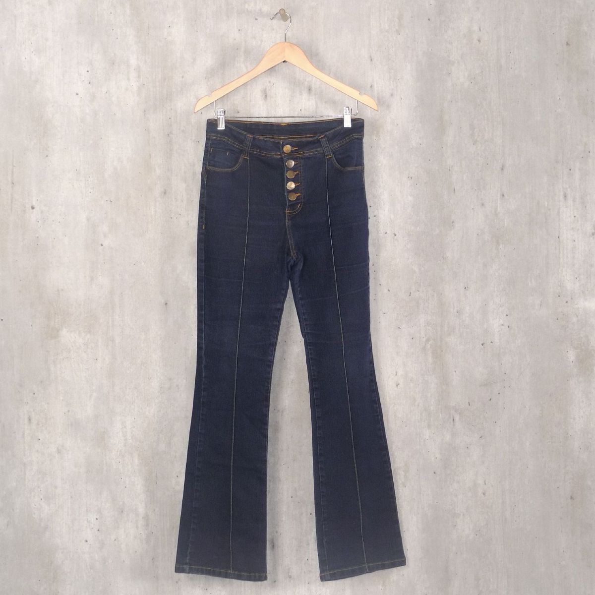 calça jeans jezzian flare