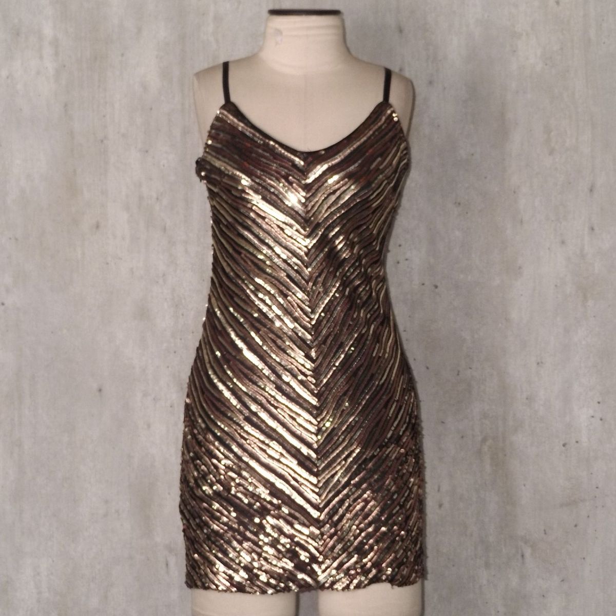 vestido paete nude