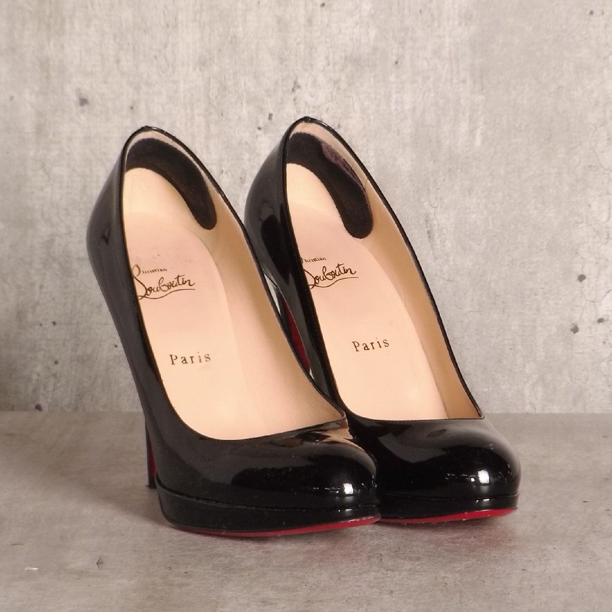 scarpin preto louboutin preço