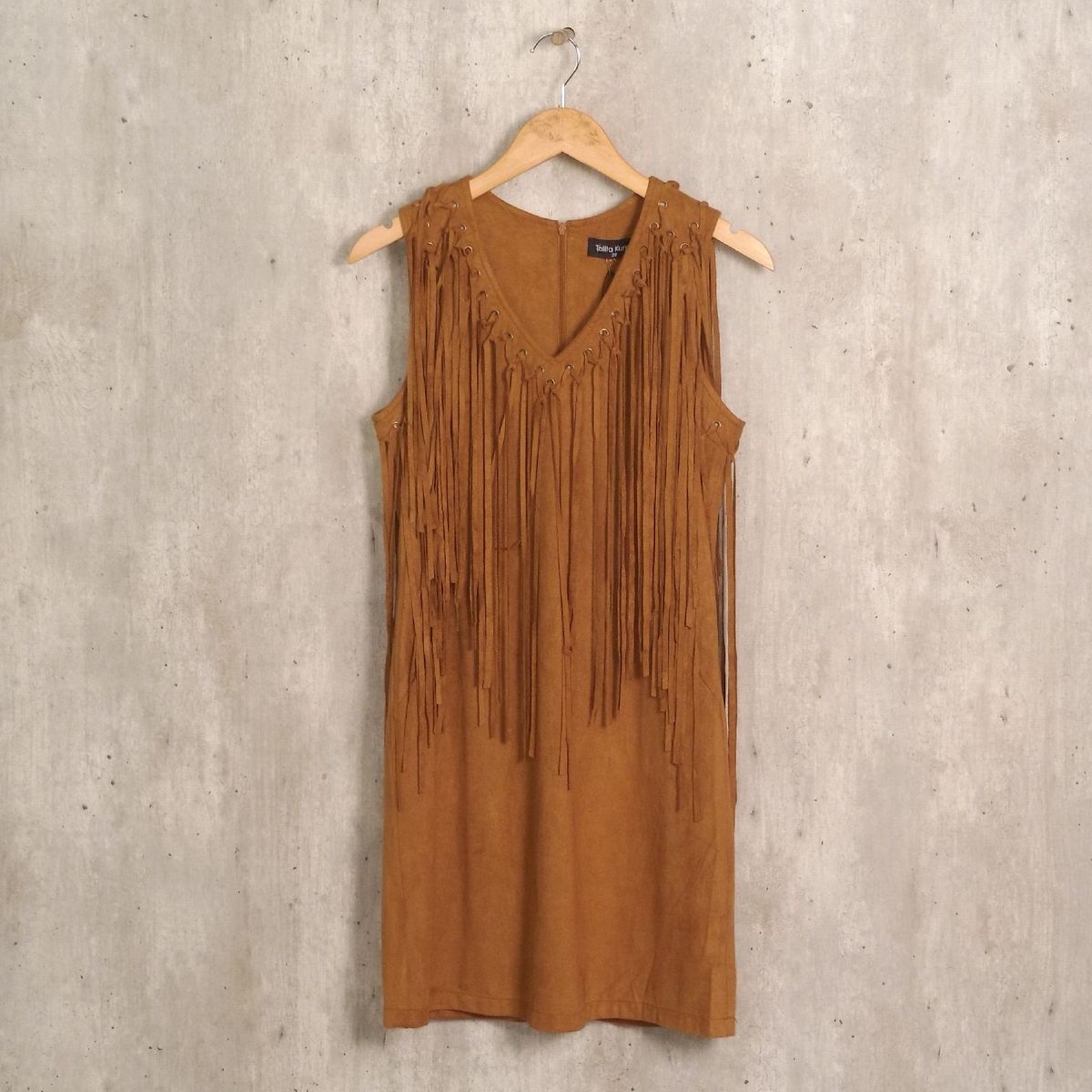 vestido suede marrom com franja