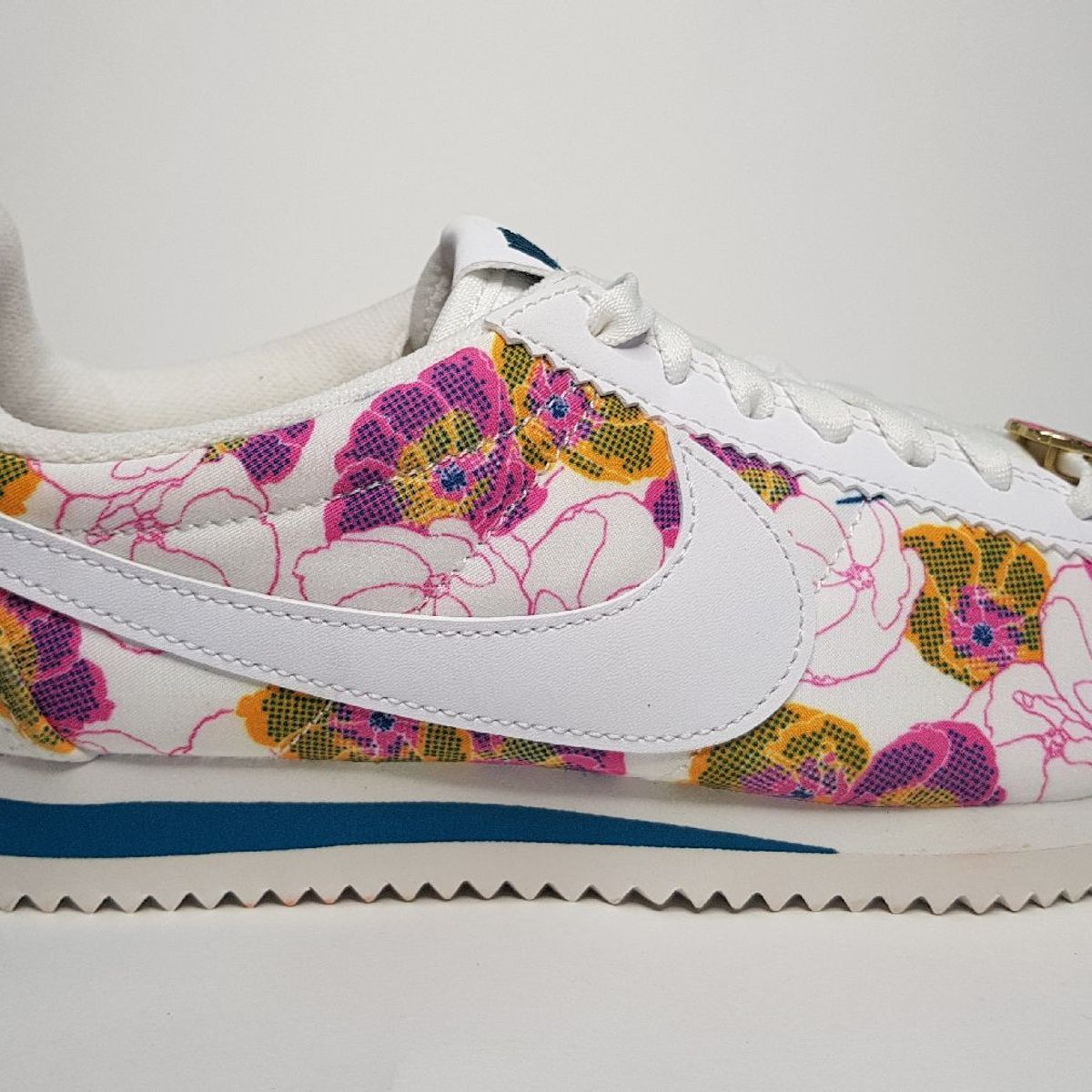 Nike cortez best sale floral 2019