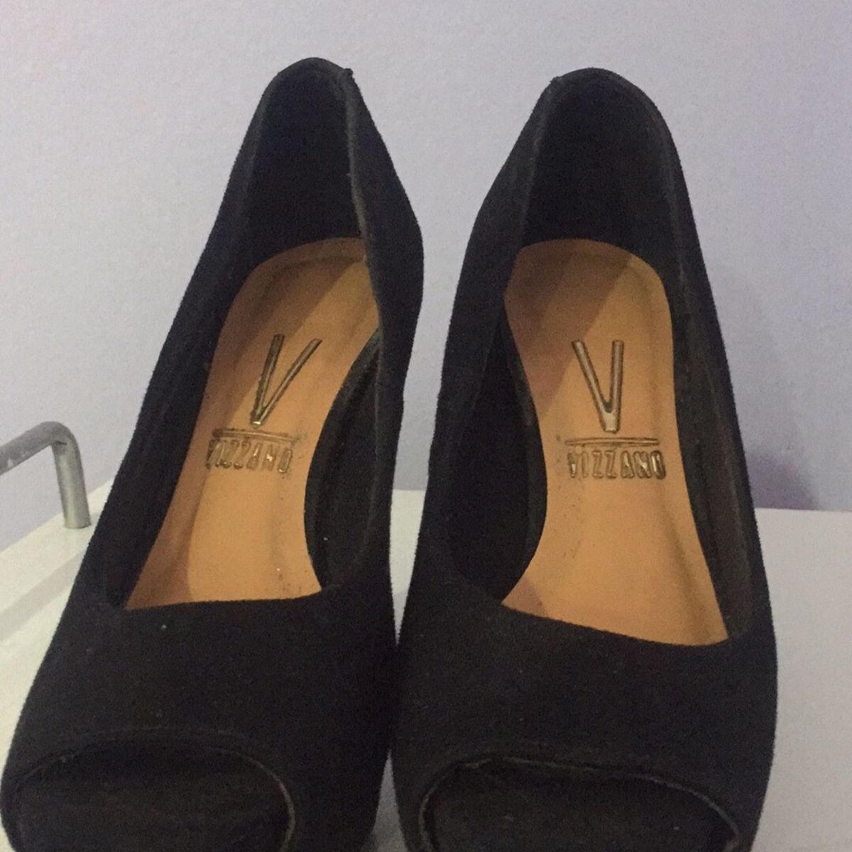 scarpin meia pata vizzano em camurça preto