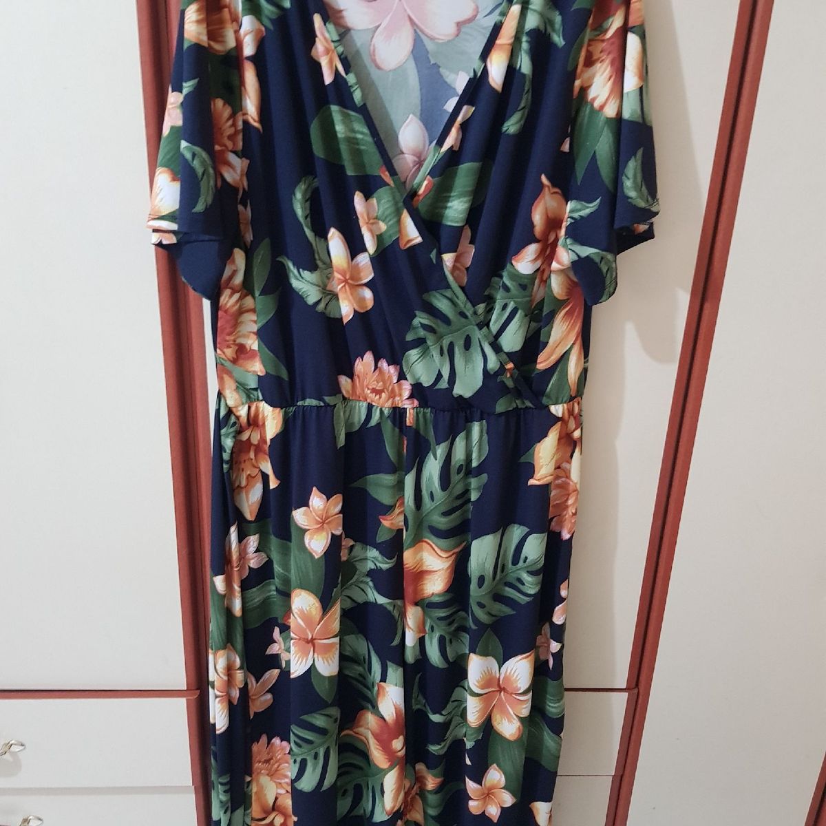 macacão florido plus size