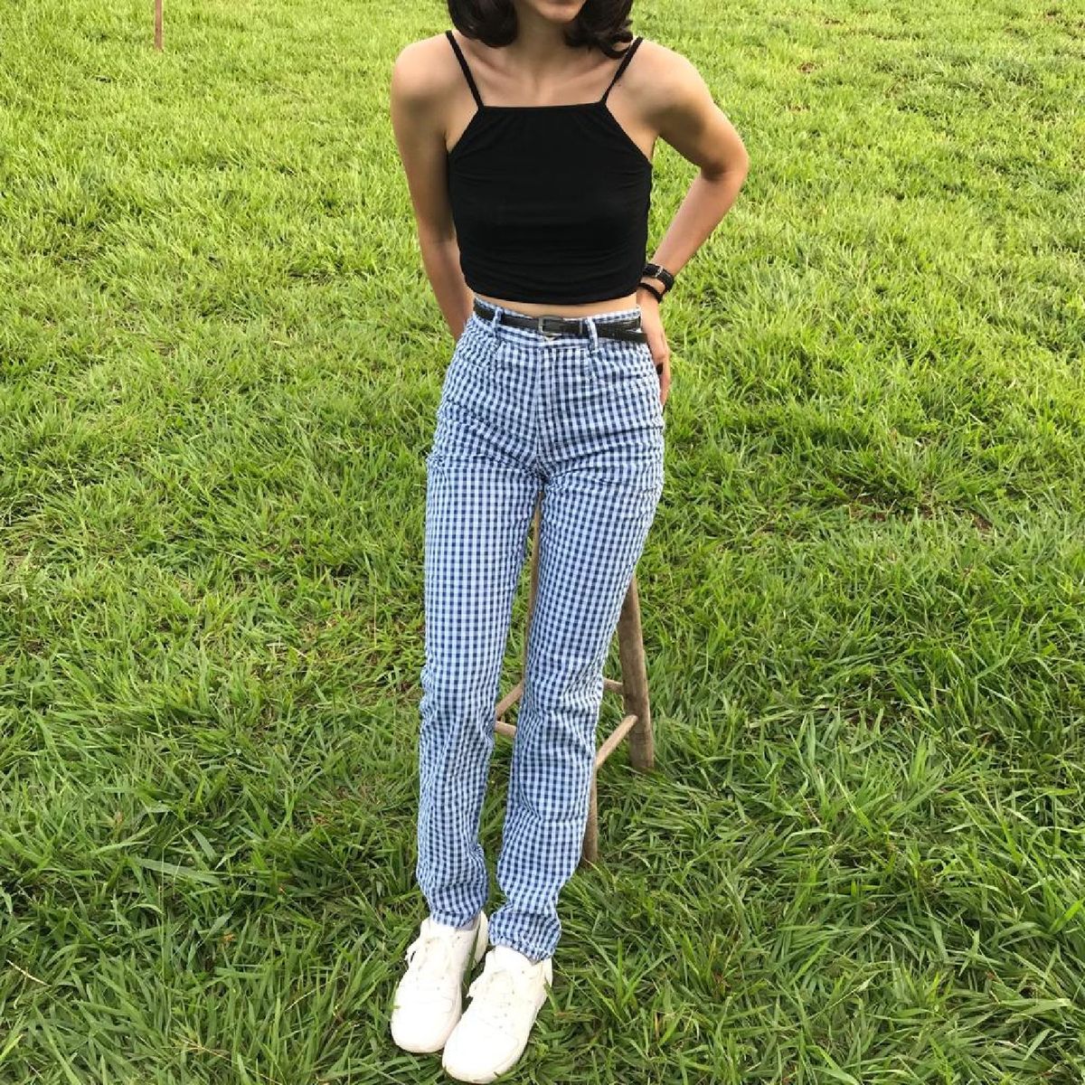 top cropped com calça pantalona