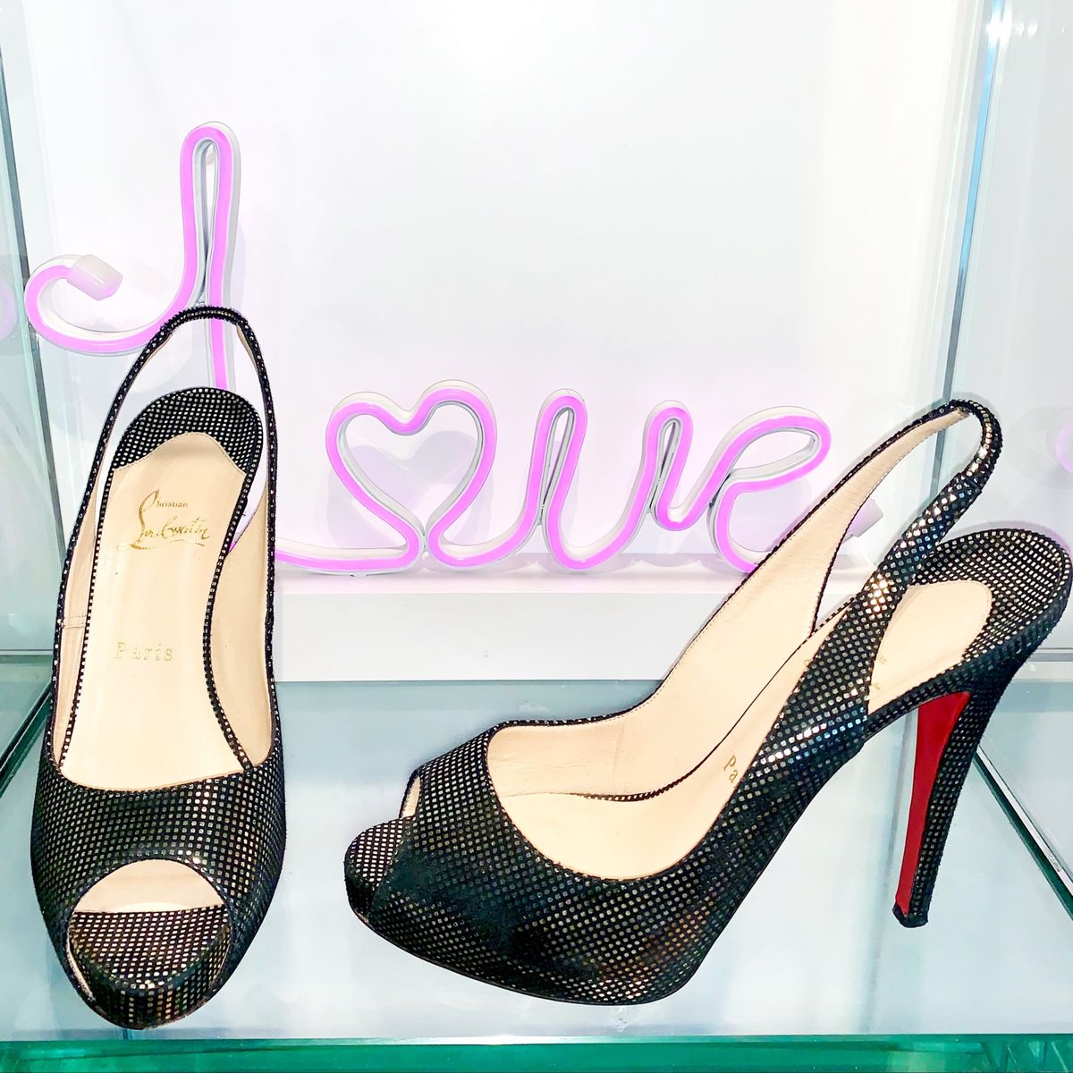 louboutin enjoei