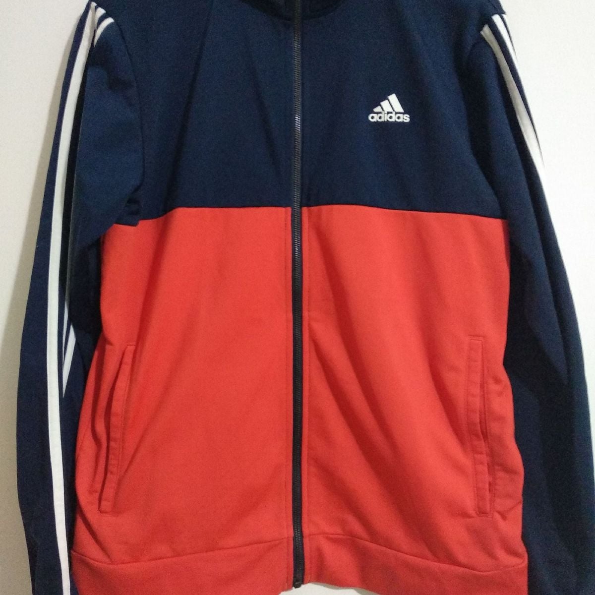 agasalho adidas azul e laranja