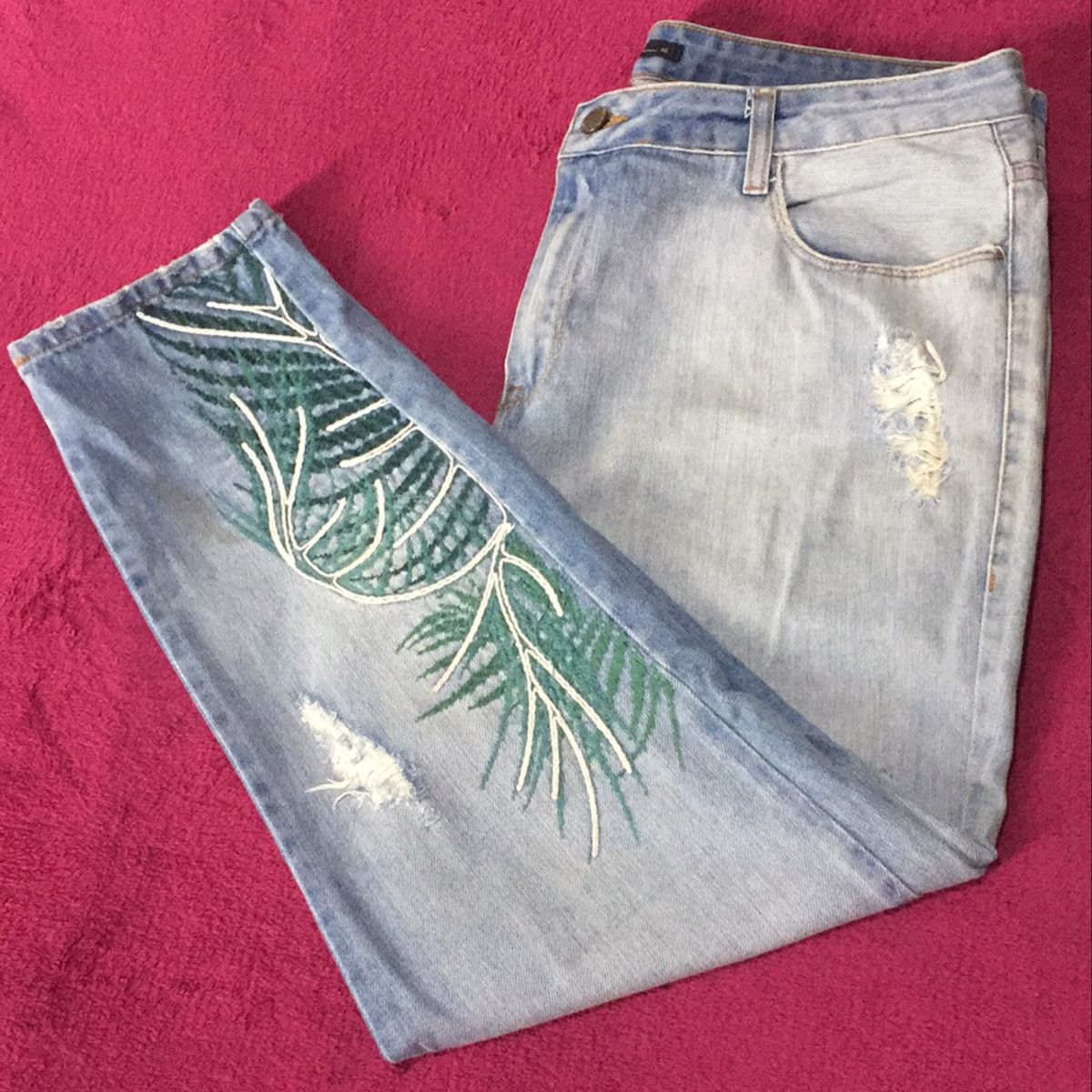 calça jeans bordada com flores renner