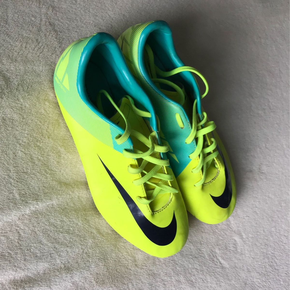 Chuteira mercurial hot sale verde limao