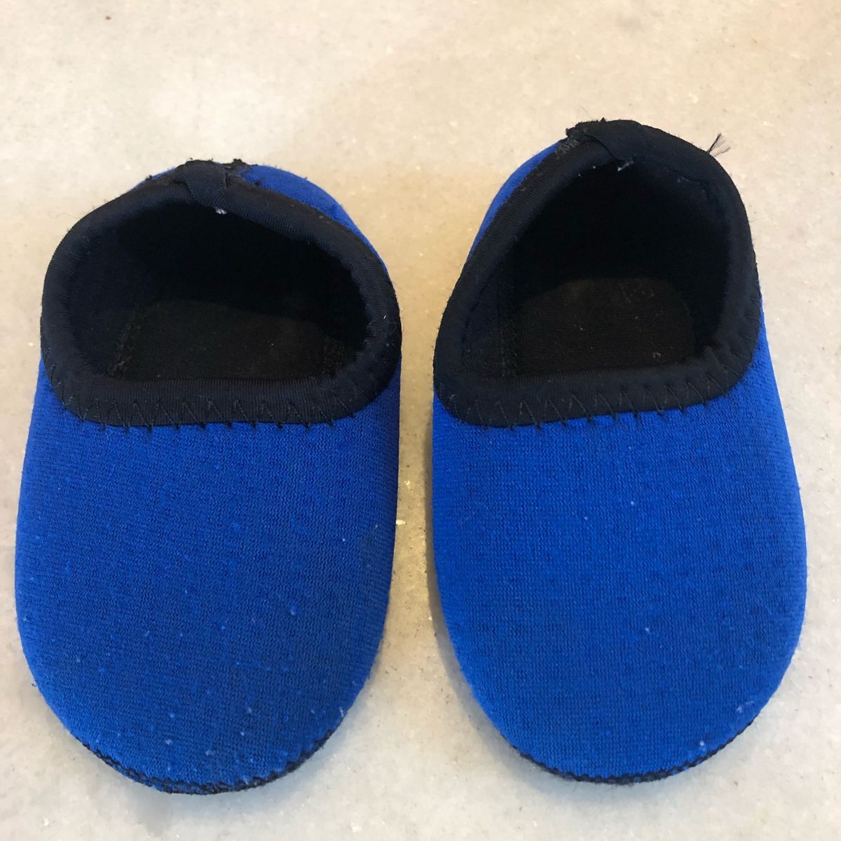 sapatinho neoprene bebe