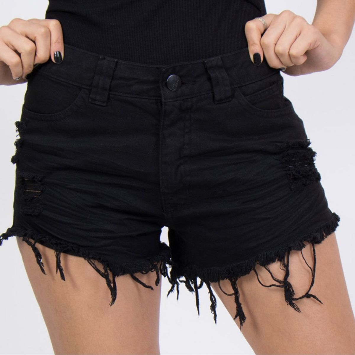 short jeans preto desfiado feminino